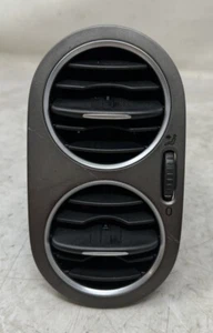 2007-2011 VW TIGUAN PASSENGER SIDE AIR VENT 5M0819759 (103) - Picture 1 of 4