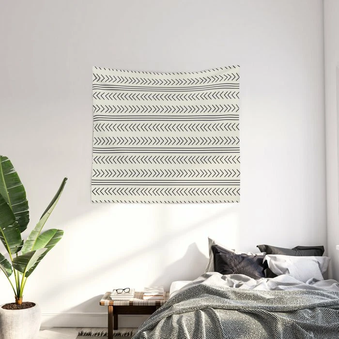 Simple monochrome mudcloth inspired ethnic pattern - black on off white by Brank - Imagem 1 de 2