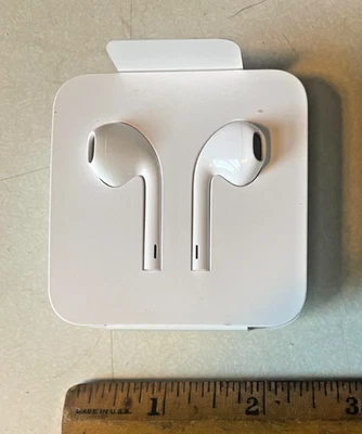 Auriculares Apple con conector Lightning, nunca usados Foto 1 de 4
