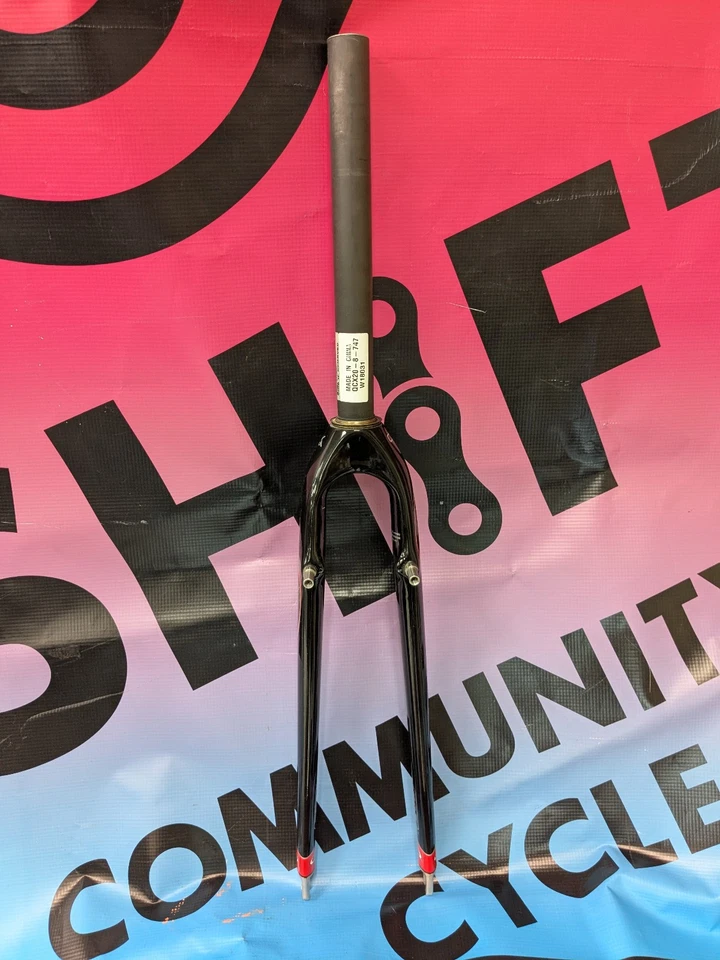 Horquilla voladiza de ciclocross de carbono completo Alpha Q CX20 CRT 700c Foto 1 de 4