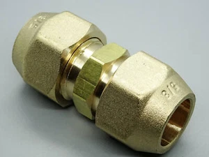 1 x Verbindungsset Verschraubung Set für Kälte Klimaanlagen Kupferrohr Sae 5/8 - Bild 1 von 5