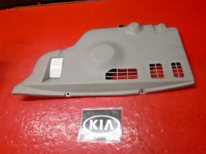 09 10 KIA OPTIMA LADO DEL PASAJERO DEBAJO DEL TABLERO INFERIOR PANEL DE PATADA RECORTE CAPUCHA FABRICANTE DE EQUIPOS ORIGINALES GRIS - Imagen 1 de 4