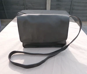 Ladies Black Leather CLARKS Cross Body/Shoulder Bag - Picture 1 of 12