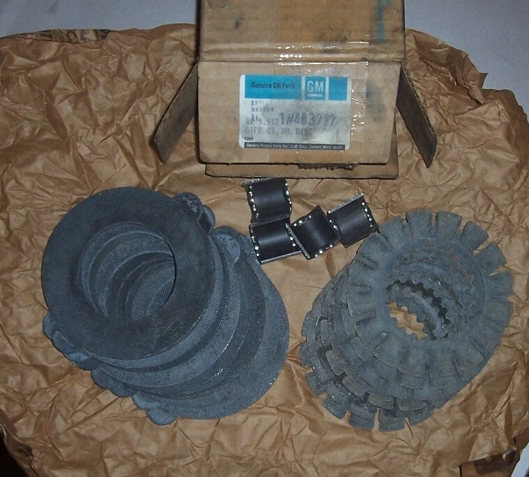 NOS 483722 8.2 8.5 8.875 1/2 7/8 10 12 BOLT EATON POSI CLUTCH DISC SET SS Z28 - Image 1 of 1