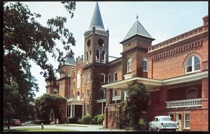 South Carolina, Spartanburg - Converse College Administration - 50s Cars - Picture 1 of 2