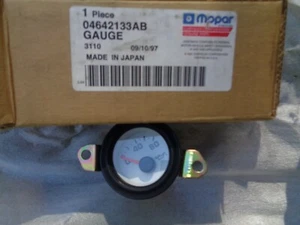 GENUINE MOPAR 4642133AB 97 98 99 2000 DODGE VIPER OIL PRESSURE GAUGE NEW OEM - Picture 1 of 5