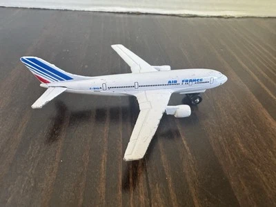 Avión suelto Matchbox Skybusters Air France A 300 B Airbus Foto 1 de 4