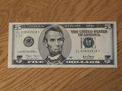 2001 $5 "STAR NOTE" UNC/GEM SAN FRANCISCO CL03833918* 2 OF 3 CONS SERIAL NUMBERS - Image 1 of 4