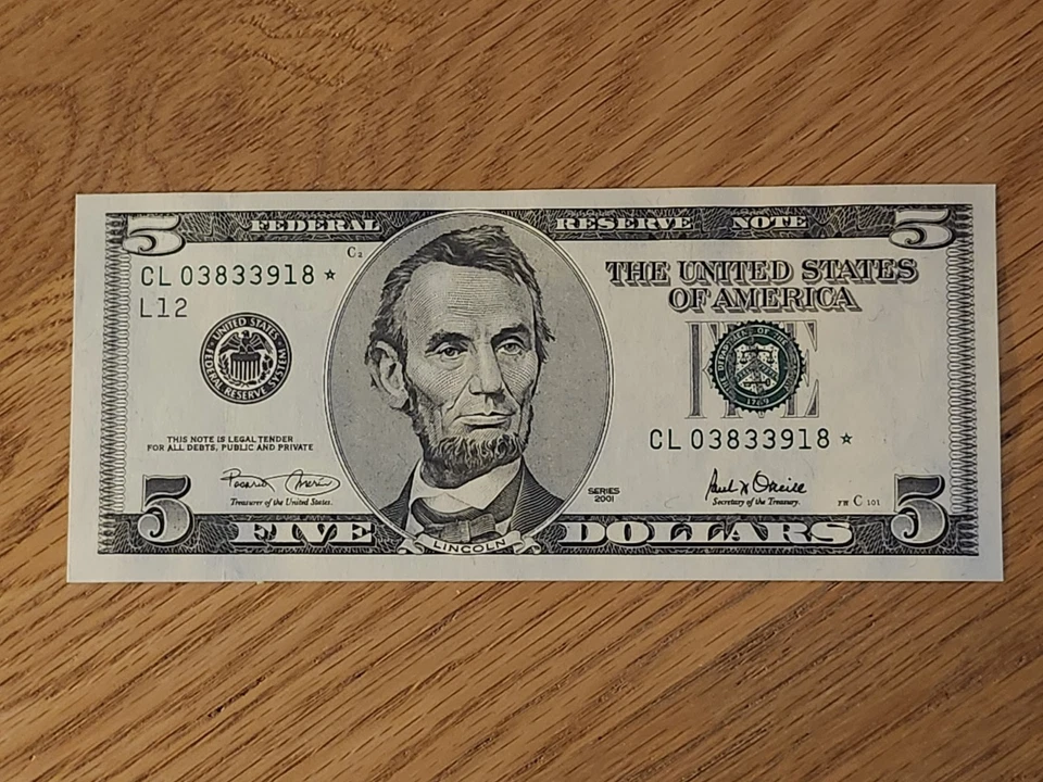 2001 $5 "STAR NOTE" UNC/GEM SAN FRANCISCO CL03833918* 2 OF 3 CONS SERIAL NUMBERS - Image 1 of 4