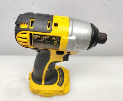 DEWALT DCF826 CORDLESS IMPACT DRIVER 18V DC 0-2700IPM ¼” (6mm) - Image 1 of 4
