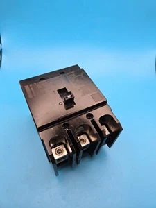 EATON GHB3060 NUEVO Sin Caja 60AMP ATORNILLADO 480/277 VAC 3 POLOS (Se envía el mismo día) - Imagen 1 de 5