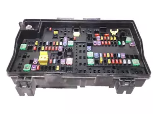 16-17-18-19-20 DODGE RAM 1500/POWER DISTRIBUTION CENTER/FUSE/RELAY/BOX - Picture 1 of 4