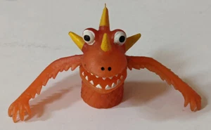 4 CUERNOS MONSTRUO DE GOMA Jiggler Uglies DE COLECCIÓN Marioneta de dedo JIGGLERS - Imagen 1 de 3