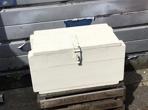 Cofre de almacenamiento militar vintage | Pequeño cofre blanco - Imagen 1 de 9