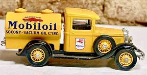 Camión de aceite móvil vintage Eligor Mobiloil fundido a presión Ford V8 Socony Vacuum Co 1/43 - Imagen 1 de 9