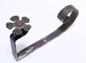 VINTAGE METAL POLYCHROME FLOWER CURTAIN TIE BACK - Picture 1 of 5
