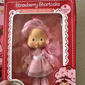 RARE Strawberry Shortcake FRUTILLITA Little Rose RARE S American+ Magazine Doll - Picture 1 of 3