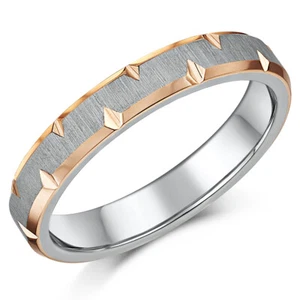 Anillo de boda de titanio con bordes de oro rosa de 4 mm IP - Imagen 1 de 2