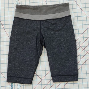 Lululemon Bike Sport Shorts Damen Gr. 4 grau grau dehnbar Stretch tailliert - Bild 1 von 7