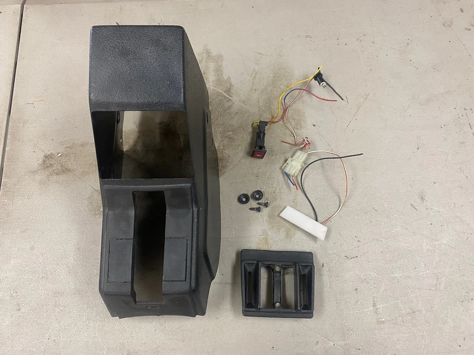 1982-1993 Volvo 240 242 244 245 центральная консоль E тормоз без трещин OEM #2187E - Изображение 1 из 4