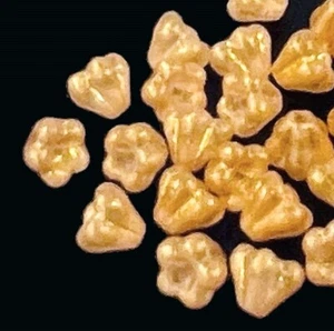 25 cuentas de flores de campana de vidrio checo para bebé - cristal brillante miel 6x4 mm - Imagen 1 de 4