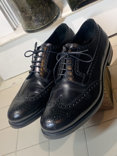 Scarpe Prada Oxford a coda di rondine in pelle nera 8 5