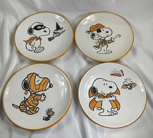 Peanuts Snoopy And Woodstock In Halloween Costumes Set Of 4 Appetizer Plates - Picture 1 of 3