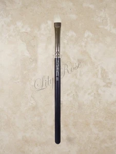 MAC 239 Rounded/Flat Eyeshadow Brush, NATURAL GOAT HAIR, New, Discontinued - Picture 1 of 3