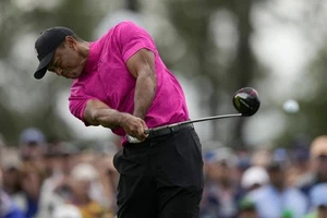 Tiger Woods Golf Legend - Iconic PGA Golf Champion - 4x6 Glossy Printed Magnet - Picture 1 of 2