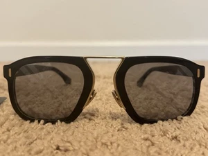 Specchio Fendi Force FF M0105/S 807MD nero-oro/argento logo FF - Foto 1 di 7
