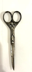 Tijeras antiguas J Wiss elegantes asas doradas con pergamino 5,50"" muy raras buen estado - Imagen 1 de 9