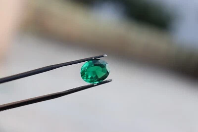 AAA Synthetic Green Nano Emerald Oval Shape Faceted Lab Created Loose Gemstone - Image 1 of 4