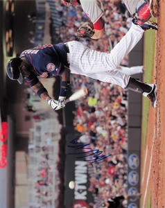 Kenny Vargas Minnesota Twins Signed Auto 8x10 *2189 - Picture 1 of 1