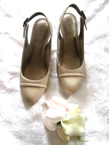 LIFESTRIDE SOFT SYSTEM FLEX JUDGE BEIGE/LT HELLBRAUN SLINGBACK KEILABSATZ 10M NEU - Bild 1 von 12
