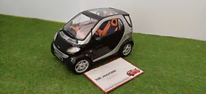 SMART City Coupé noire échelle 1/18 fabri MAISTO voiture miniature de collection - Foto 1 di 8