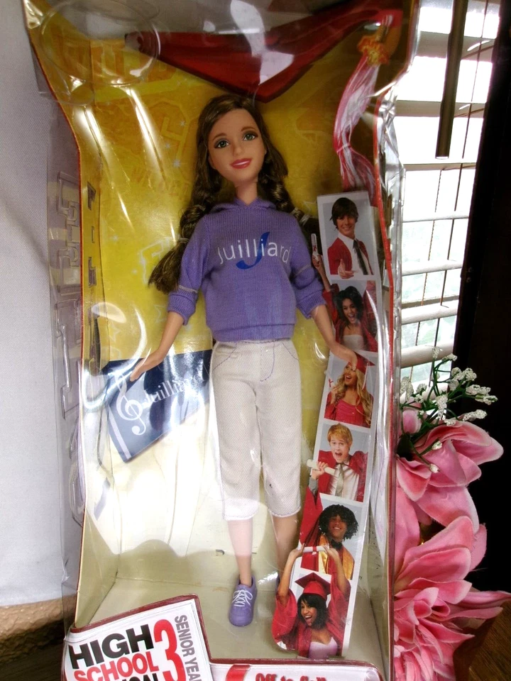 RARE Mattel Disney High School Musical 3 Senior Year off to College Kelsi NRFB