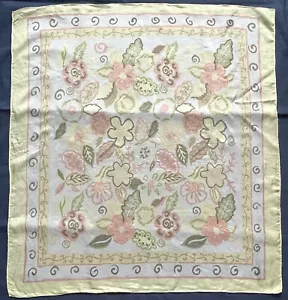 🌸Sciarpa di seta vintage - 32 bordi arrotolati a mano stampa floreale pastello rosa chiaro verde - Foto 1 di 5