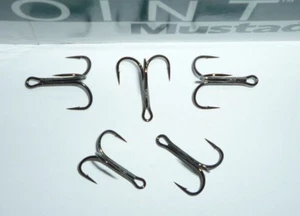 (100) Mustad KVD Round-Bend Treble Hooks (Size 4) TR58NP-BN  UltraPoint (Bulk) - Picture 1 of 4