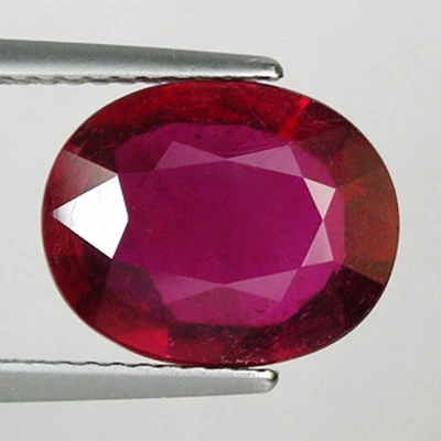4.63 ct  BEST GRADE LUSTROUS  BLOOD RED -  NATURAL RUBY  AFRICA  1712 RR - Image 1 of 2