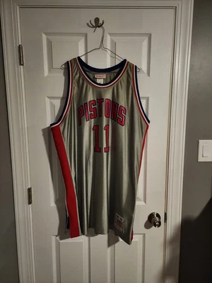 Camiseta deportiva 100 % auténtica Mitchell & Ness 81-82 Isiah Thomas Detroit Pistons 54 XXL  Foto 1 de 4