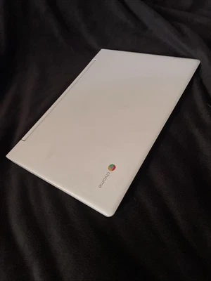 Chromebook branco usado (ótimo estado) - Imagem 1 de 4