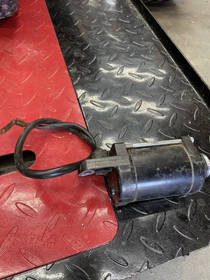 Motor de arranque eléctrico Honda CBR250R 2012 CBR 250 Foto 1 de 4