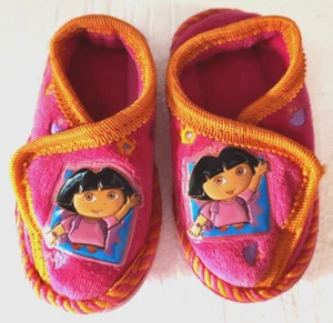 Nick Jr Pantofole Bambino Dora l'Esploratrice Personaggio Rosa Taglia 5/6 Gancio N Anello - Foto 1 di 10