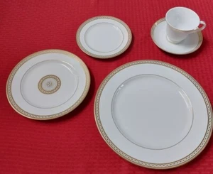 Wedgwood Granville Embassy Collection 5 Piece Place Setting - Picture 1 of 2
