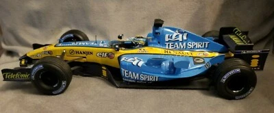 Гоночный автомобиль Hot Wheels масштаб 1:18 Renault F-1 Racing R25 Giancarlo Fisichella - Изображение 1 из 4