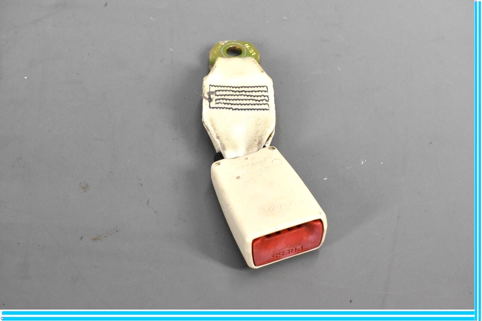 Оригинальный задний правосторонний ремень безопасности со стороны пассажира с пряжкой для Lexus SC430 02–10 годов выпуска - Изображение 1 из 4