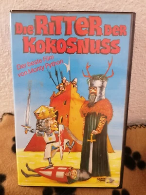 VHS Rarität: Monty PYTHON´s DIE RITTER DER KOKOSNUSS  (1975) KULTFILM - Bild 1 von 2