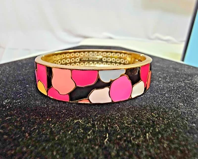 Brazalete Vera Bradley Multicolor Esmalte Bisagras Tono Dorado Geométrico - S60 Foto 1 de 4