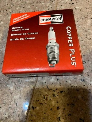 CHAMPION COPPER PLUS 439 SPARK PLUG RC12MMC4  PACK OF 4   FREE SHIPPING - Image 1 of 3