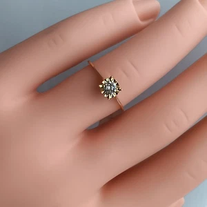 Anillo solitario de diamantes de oro amarillo macizo de 18 quilates tamaño 6,5 0,20 quilates 1,0 g K18 Japón NUEVO - Imagen 1 de 10